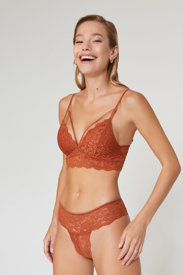 Bralette Lace with Brazil Panty Maroon